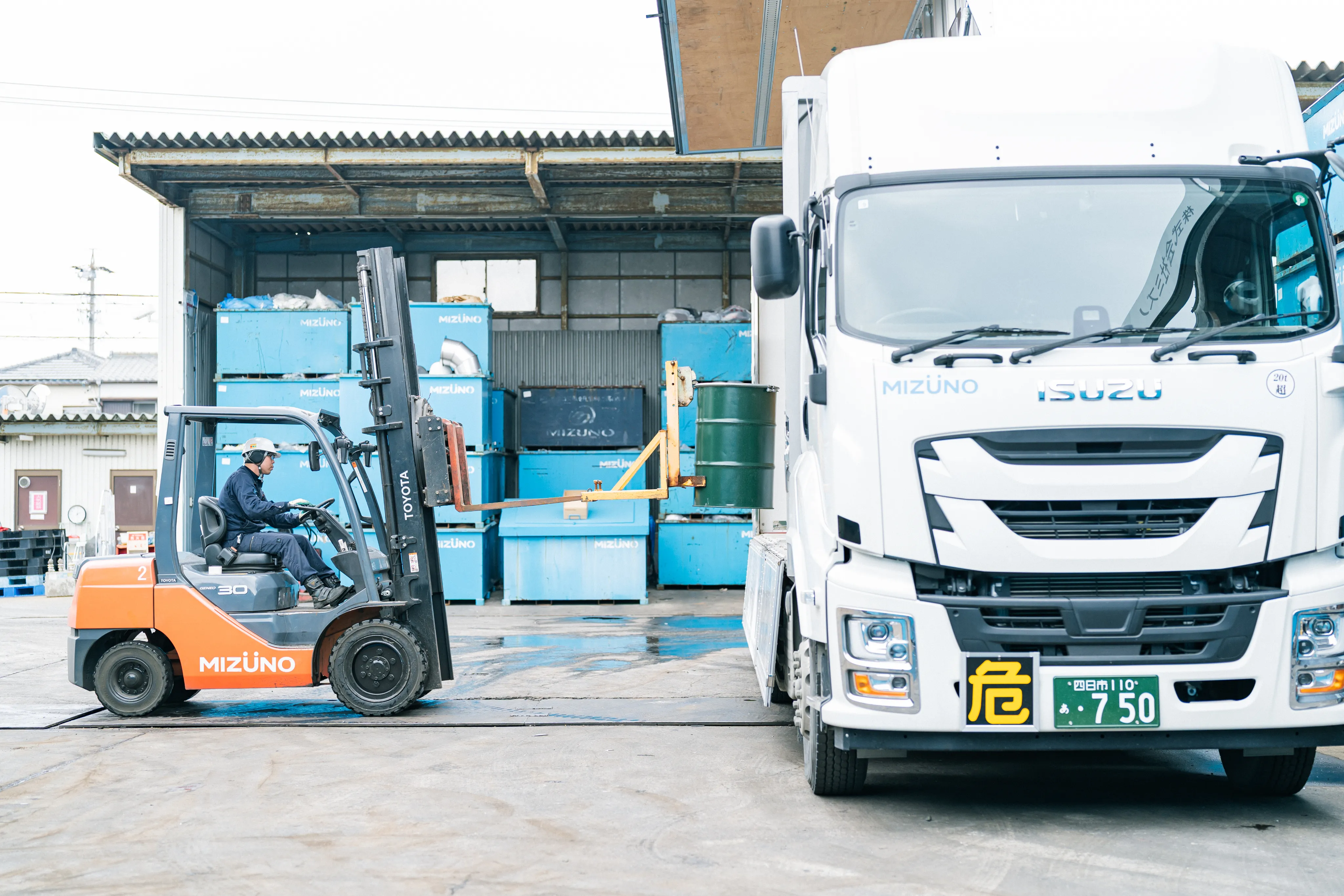 フォークリフト